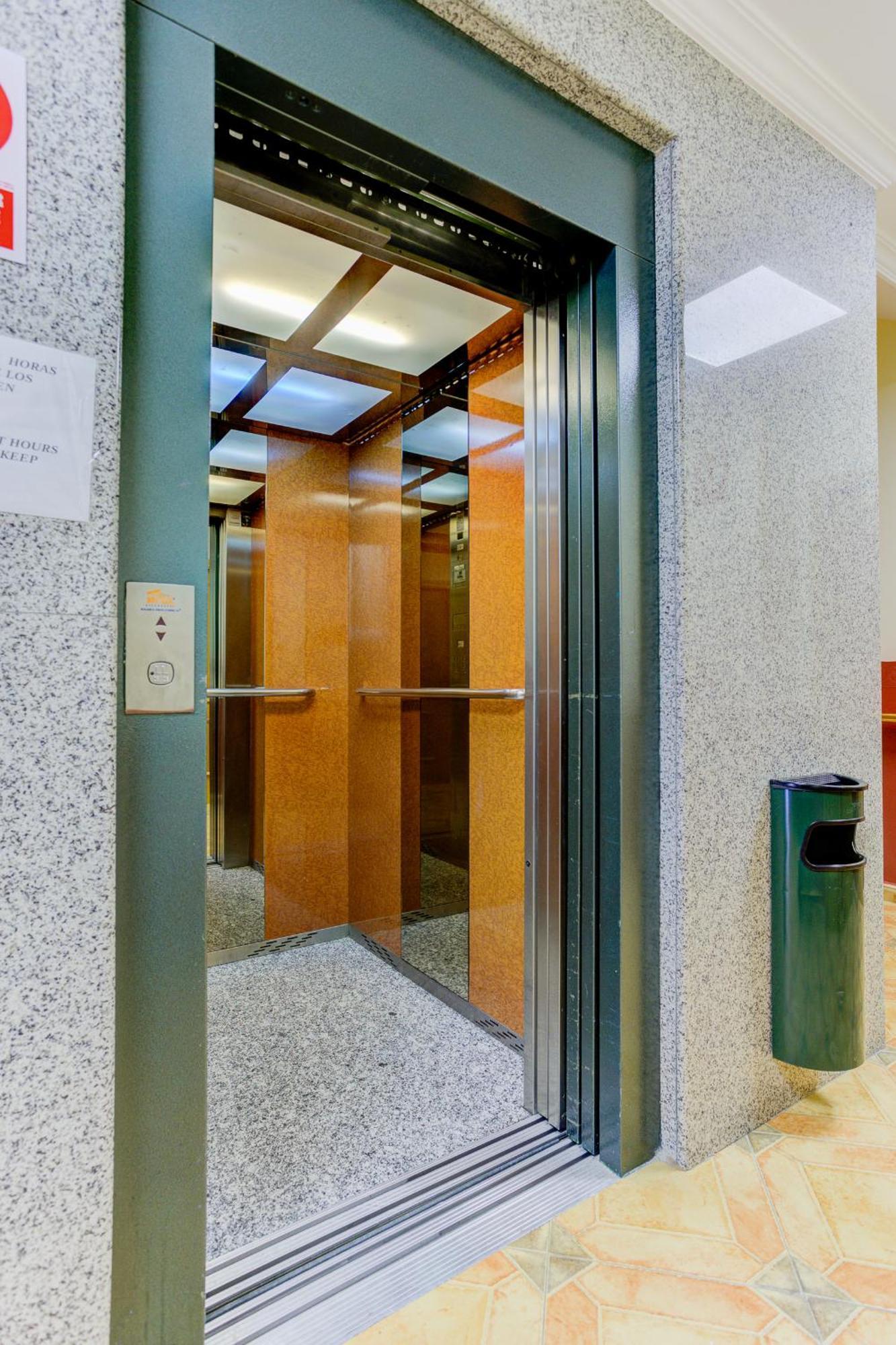 Hotel Pizarro Humanes de Madrid Luaran gambar