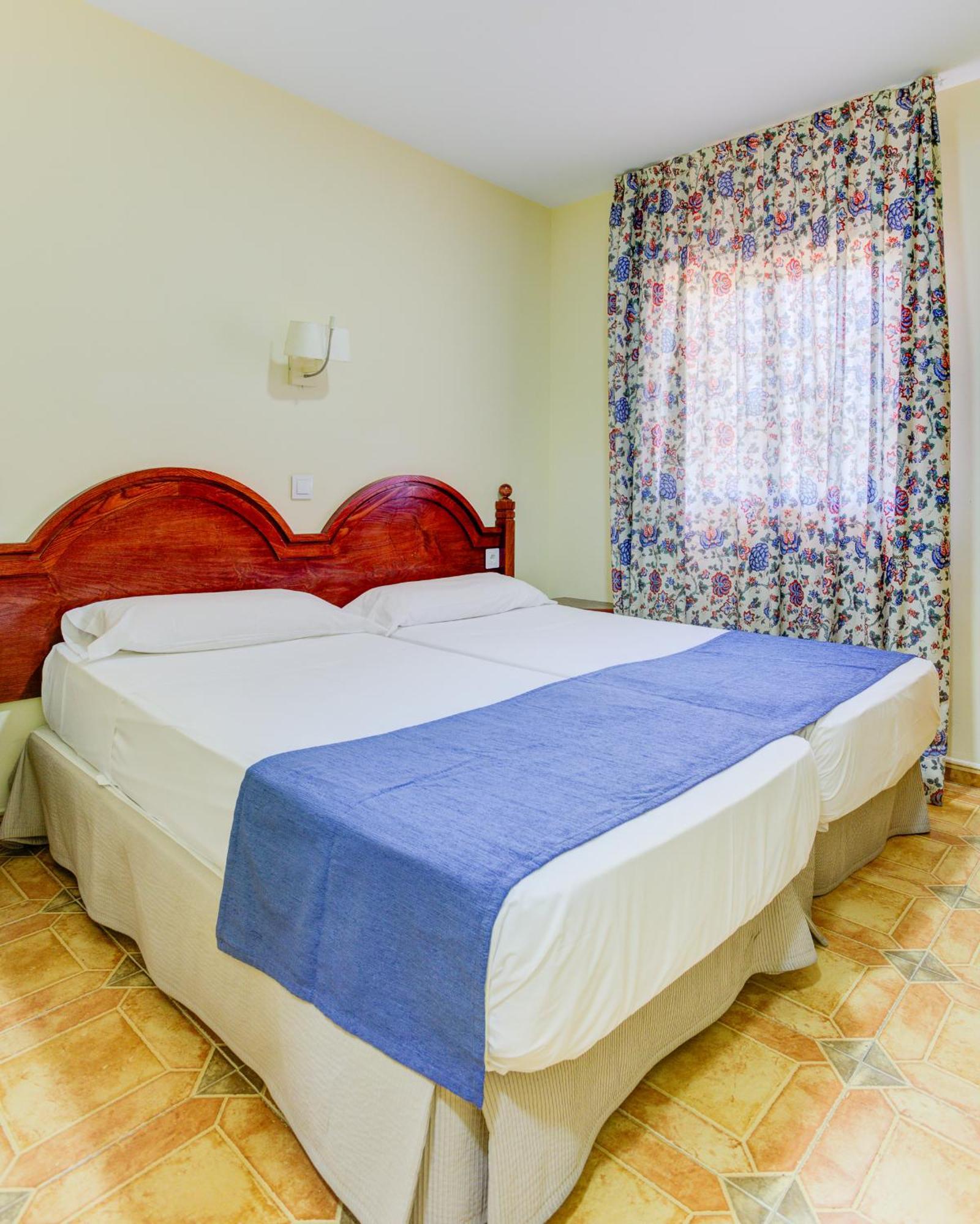 Hotel Pizarro Humanes de Madrid Luaran gambar